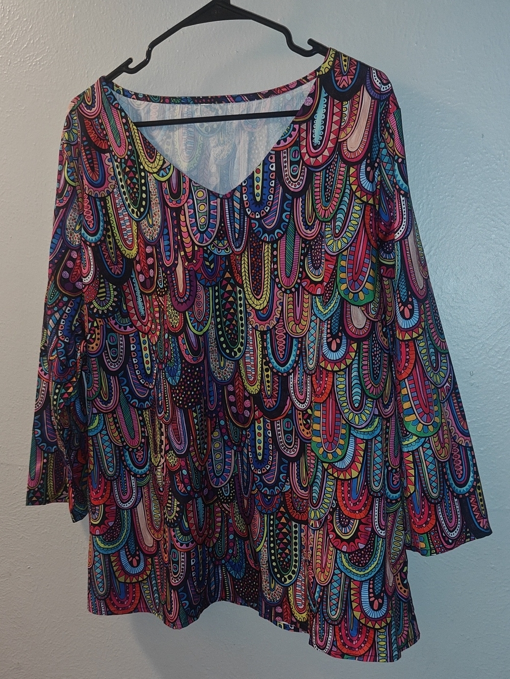 3X Women’s Multicolor V-Neck Tunic Top